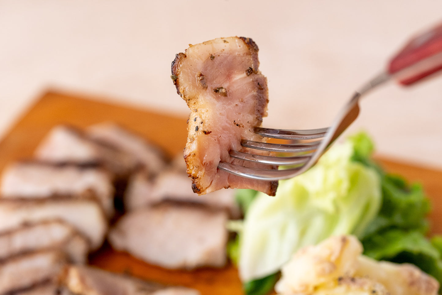 肉肉シャルキュトリ&ユーグレナ精肉セット <ソーセージ4種+ポークチョップ・ポークステーキ+ユーグレナロース肉・ユーグレナ肩ロース肉>