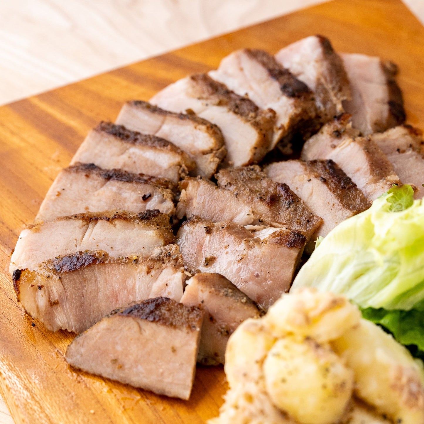 【ギフト】肉肉シャルキュトリ&ユーグレナ精肉セット <ソーセージ4種+ポークチョップ・ポークステーキ+ユーグレナロース肉・ユーグレナ肩ロース肉>